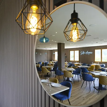 Restaurante Turmo 호텔